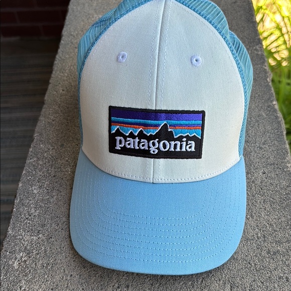 Patagonia Light Blue and White Hat - Picture 1 of 3